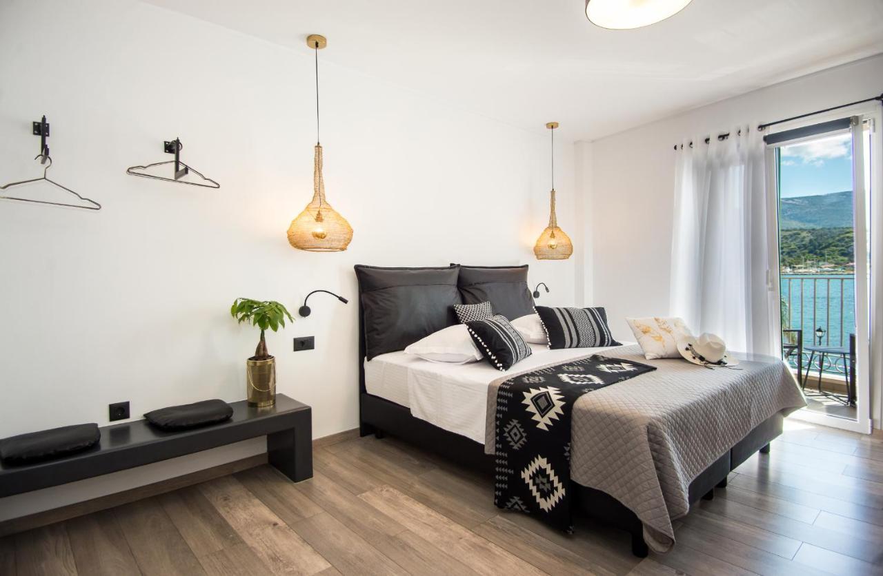 A & B Minimal Suite Ιι With Sea View In Argostoli Ngoại thất bức ảnh