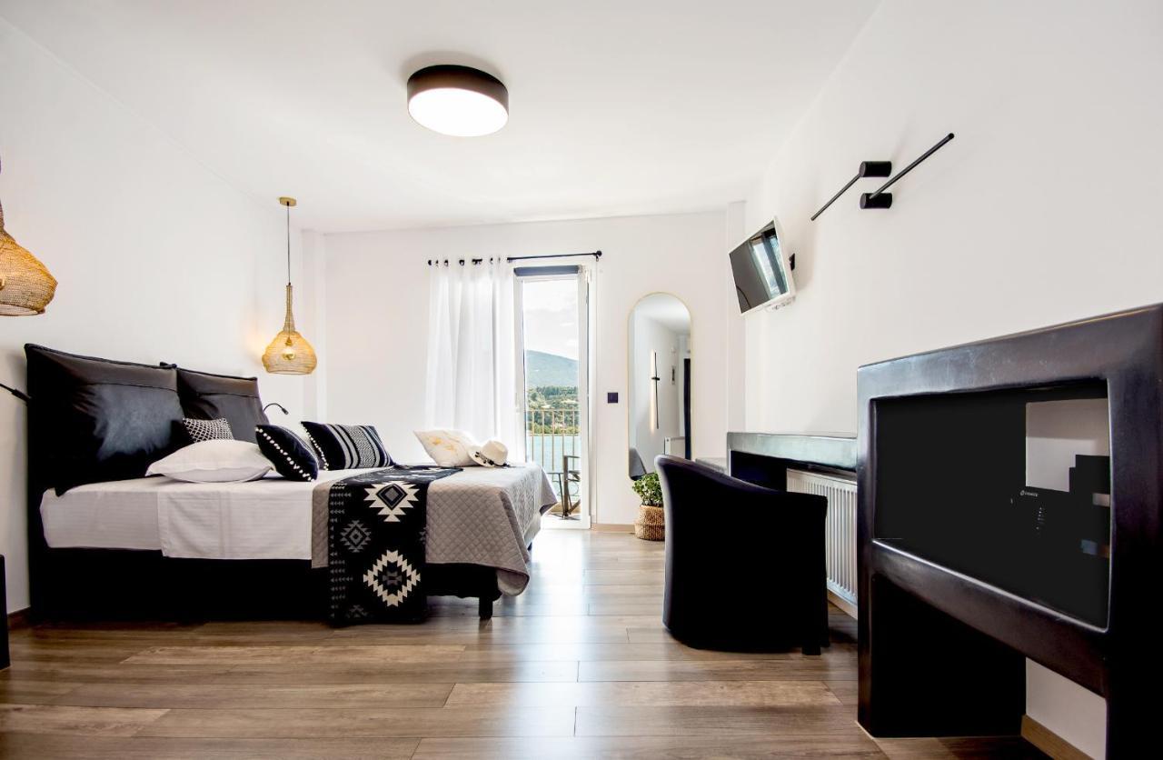 A & B Minimal Suite Ιι With Sea View In Argostoli Ngoại thất bức ảnh
