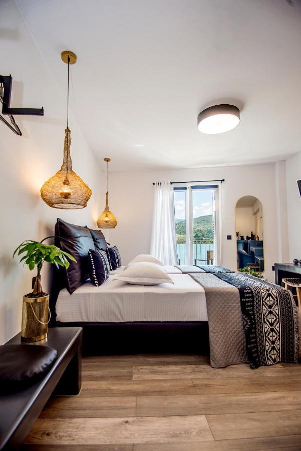 A & B Minimal Suite Ιι With Sea View In Argostoli Ngoại thất bức ảnh