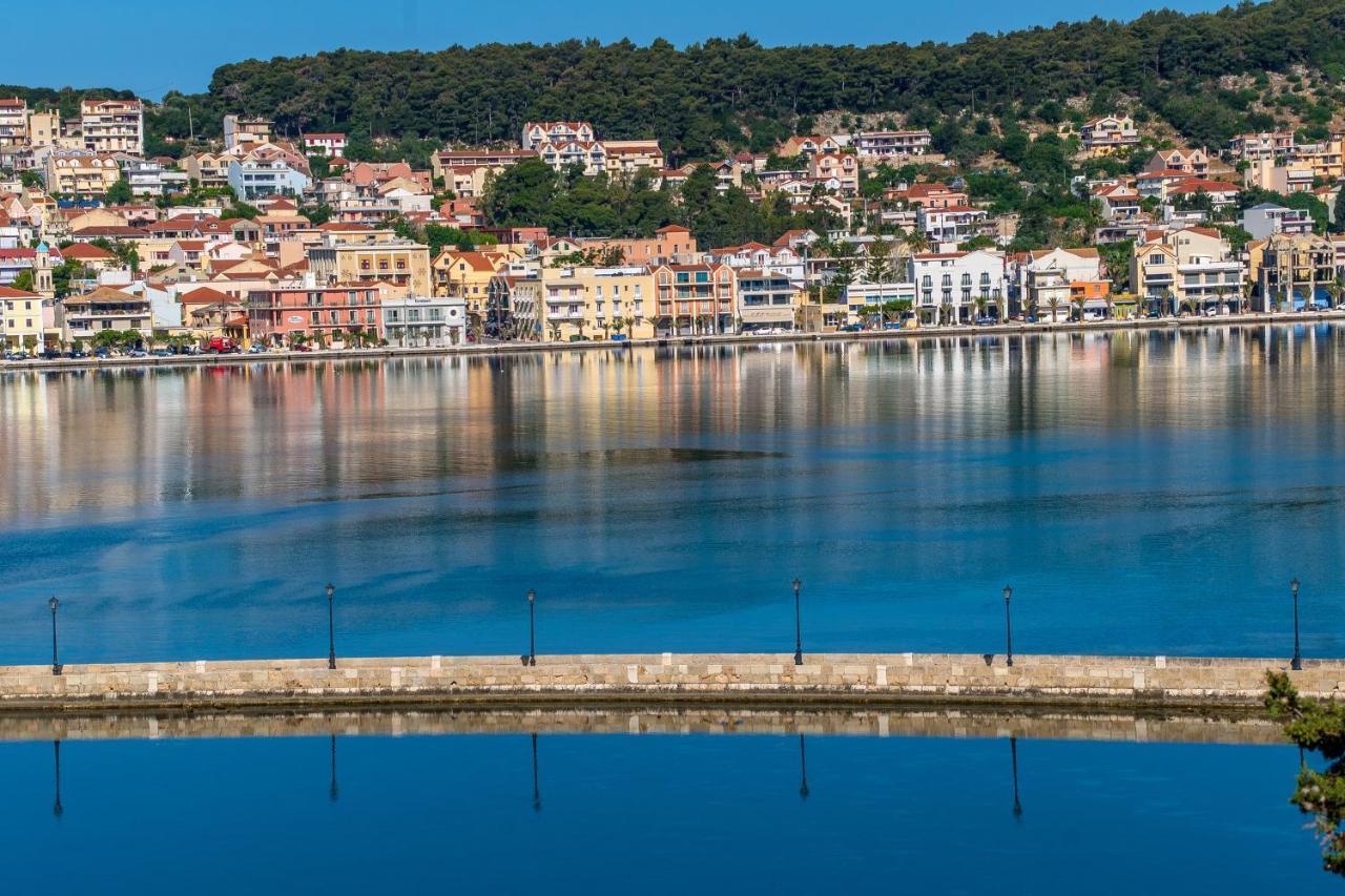 A & B Minimal Suite Ιι With Sea View In Argostoli Ngoại thất bức ảnh